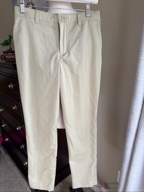 Under Armour boys performance Khaki Chinos size 12/14